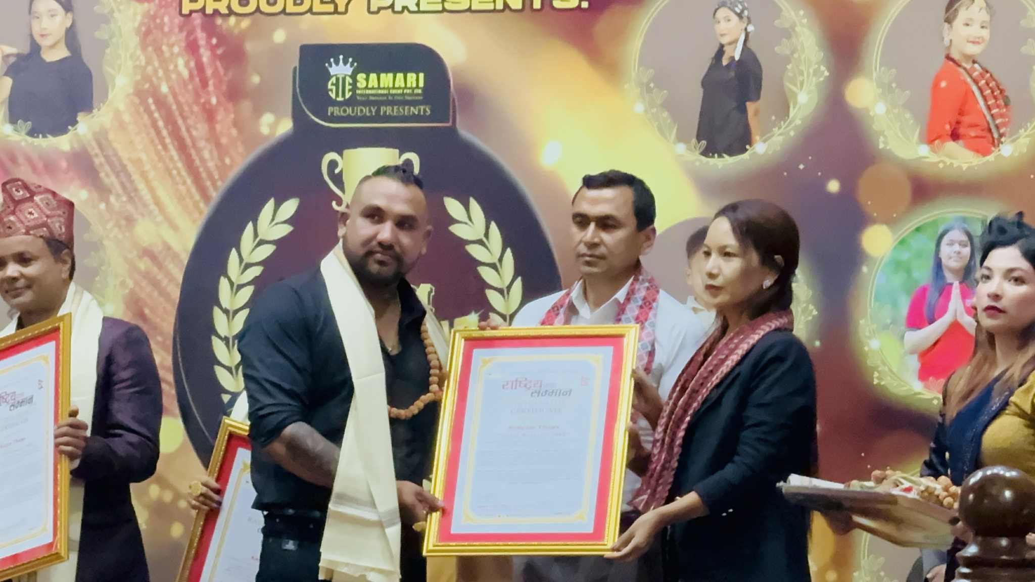 राष्ट्रिय रत्न सम्मानबाट युवा समाजसेवी थापा सम्मानित